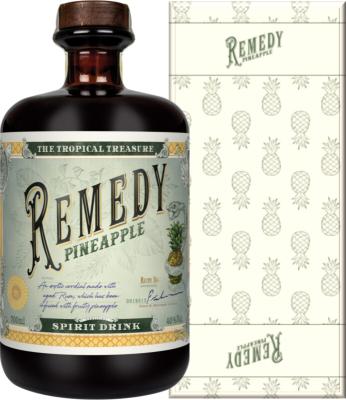 Remedy Pineapple Giftbox With Beach Towel 40% 700ml