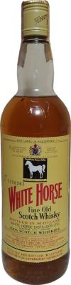 White Horse Fine Old Scotch Whisky 100% Scotch Whiskies G.B. Carpano Torino 40% 750ml